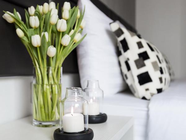 Stanford Hotel Hong Kong : photo 3 de la chambre hébergement double ou lits jumeaux - vue sur toits