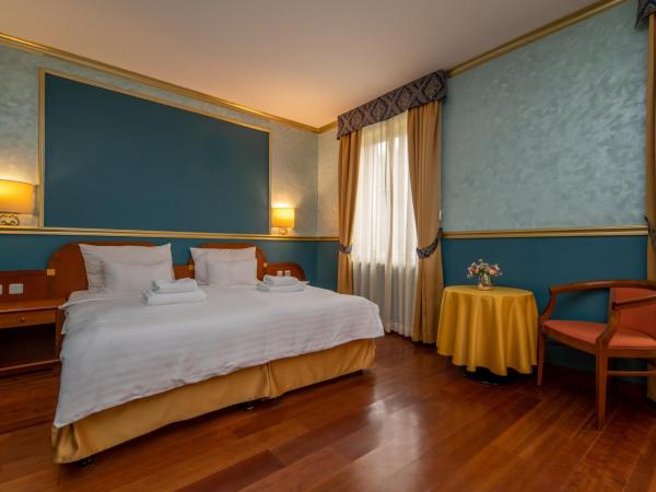 Hotel Kinsky Fountain : photo 9 de la chambre chambre double supérieure