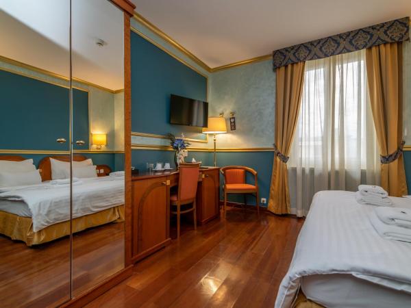 Hotel Kinsky Fountain : photo 1 de la chambre chambre double ou lits jumeaux - accessible aux personnes à mobilité réduite