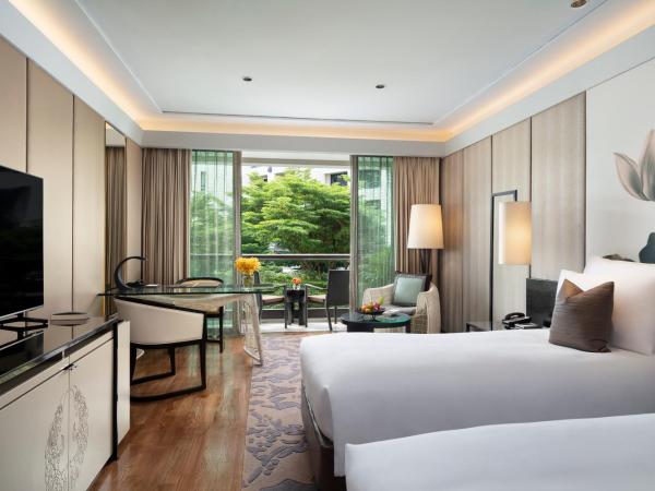 Siam Kempinski Hotel Bangkok : photo 1 de la chambre chambre exécutive avec 2 lits jumeaux et balcon - accès au salon