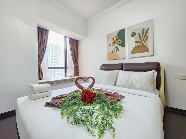 R&F Princess Cove CIQ Premium Sea View Suites by NEO : photo 8 de la chambre appartement 3 chambres avec balcon