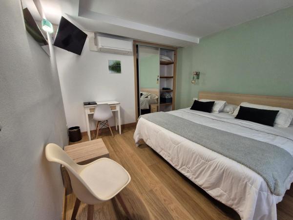 Pension Joakina : photo 9 de la chambre chambre double ou lits jumeaux avec salle de bains privative externe