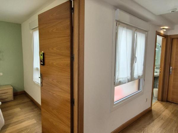 Pension Joakina : photo 4 de la chambre chambre double ou lits jumeaux avec salle de bains privative externe
