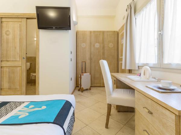 Hotel Domomea : photo 5 de la chambre chambre double ou lits jumeaux - accessible aux personnes à mobilité réduite