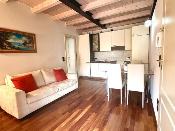 Truly Verona : photo 1 de la chambre appartement 1 chambre avec balcon et vue sur la ville