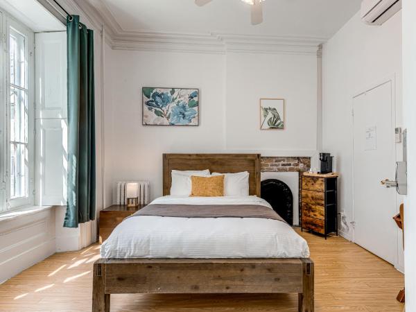 Hôtel Automatisé Manoir des Remparts : photo 6 de la chambre chambre lit queen-size