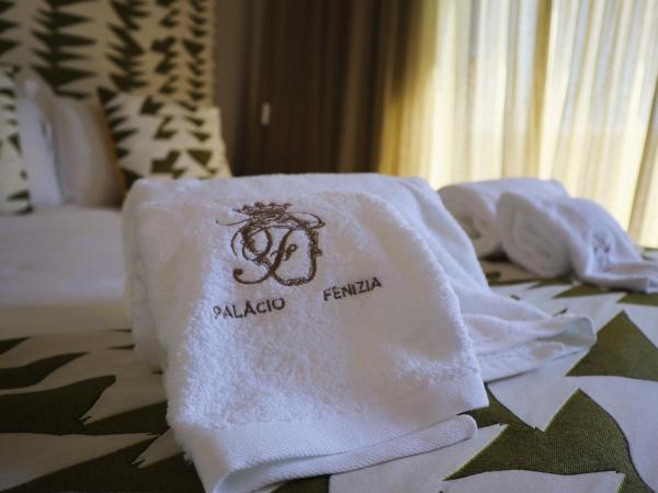 Palácio Fenizia Lux Apartments : photo 3 de la chambre studio avec balcon 