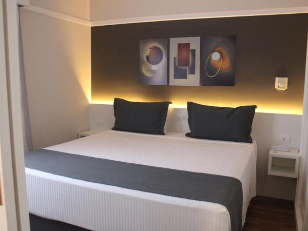 Ninety Hotel : photo 2 de la chambre premium double room with king-size bed