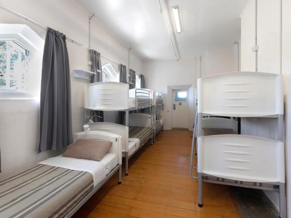 Jailhouse Accommodation : photo 5 de la chambre lit simple en dortoir mixte (10 adultes)