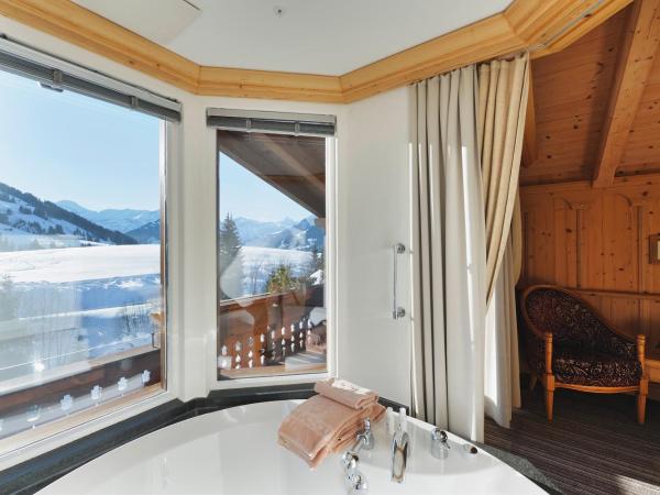 ERMITAGE Wellness- & Spa-Hotel : photo 5 de la chambre suite avec baignoire spa - bien-être