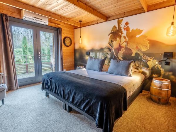 Hôtel Quai des Pontis : photo 1 de la chambre chambre double avec terrasse et vue sur la rivière