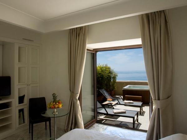Hotel Metropole Taormina : photo 2 de la chambre chambre double deluxe avec terrasse et piscine