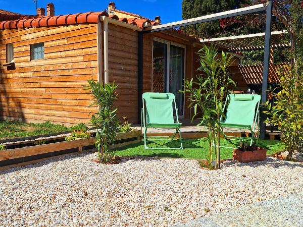 gites du mas Donat : photo 4 de la chambre maison 1 chambre