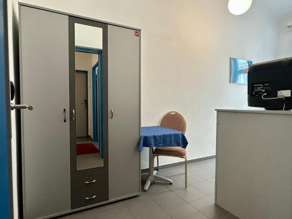 Very Central, 5 min to city center, Self Check In : photo 9 de la chambre chambre double