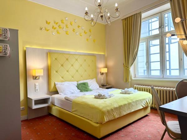 Very Central, 5 min to city center, Self Check In : photo 2 de la chambre chambre double deluxe