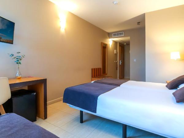 La City Estación : photo 3 de la chambre chambre double avec lit d'appoint