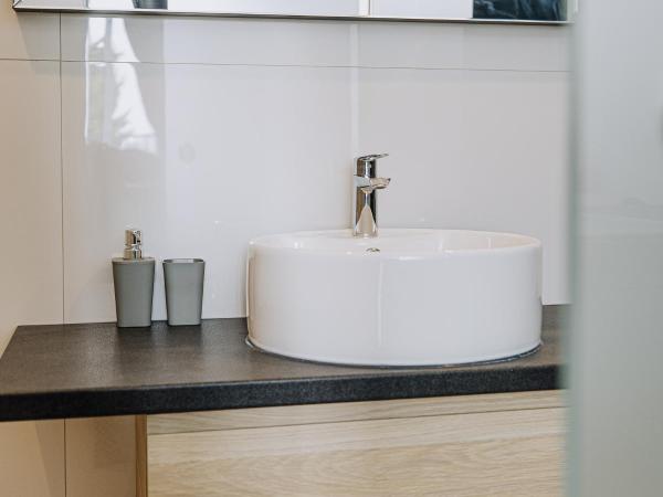 Allegra House : photo 10 de la chambre appartement avec balcon