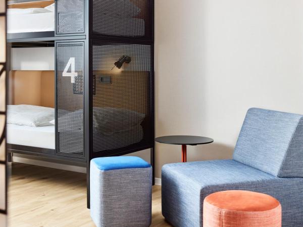 H2 Hotel Wien Schönbrunn : photo 3 de la chambre chambre quadruple supérieure 