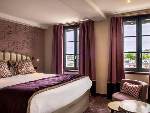 Best Western Le Cheval Blanc -Vue sur le port-plein centre ville : photo 3 de la chambre suite erik satie