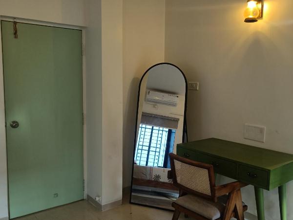 Nagarik Commune, Baner - Pune : photo 1 de la chambre chambre double deluxe avec balcon