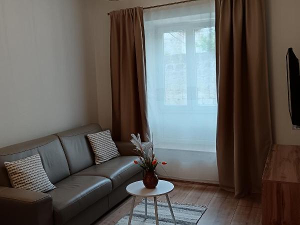 Guest House Klaudija : photo 5 de la chambre appartement 1 chambre