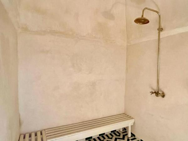 Riad Tizwa Marrakech : photo 3 de la chambre chambre double basique