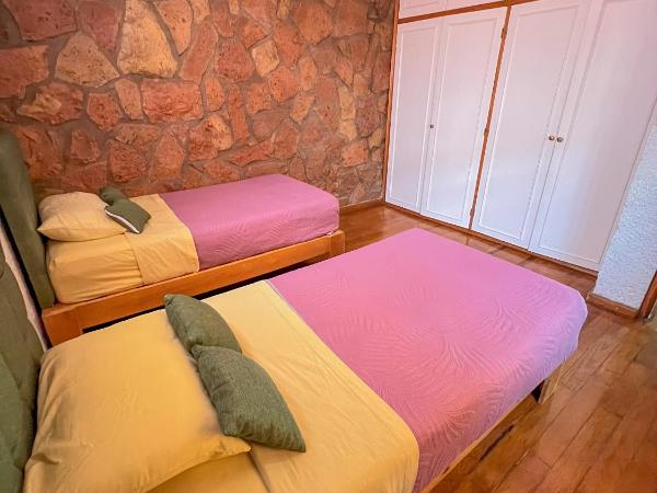 Hotel RJ Querétaro : photo 1 de la chambre chambre double deluxe avec baignoire