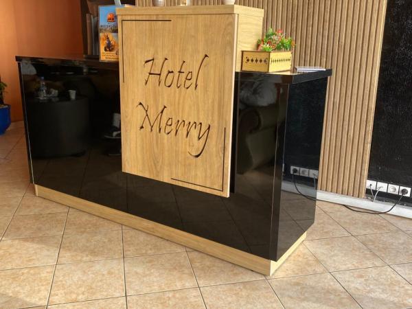 Merry Hôtel : photo 9 de la chambre studio