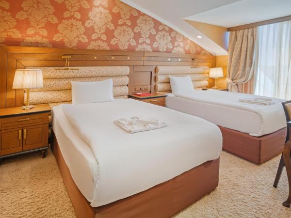 Megasaray Westbeach Antalya : photo 4 de la chambre suite lit king-size - vue sur mer