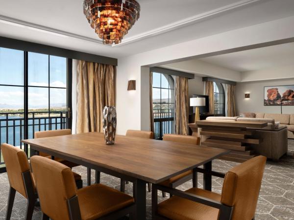 The Westin Lake Las Vegas Resort & Spa : photo 3 de la chambre suite présidentielle lit king-size avec canapé-lit