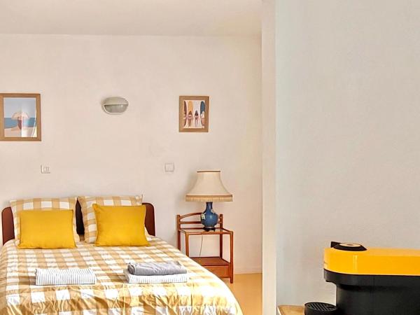 Maison Notre Dame des Apôtres : photo 6 de la chambre chambre double avec salle de bains privative