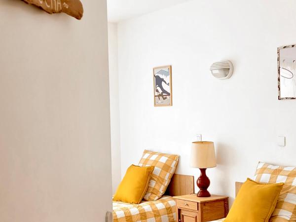 Maison Notre Dame des Apôtres : photo 5 de la chambre chambre lits jumeaux avec salle de bains privative