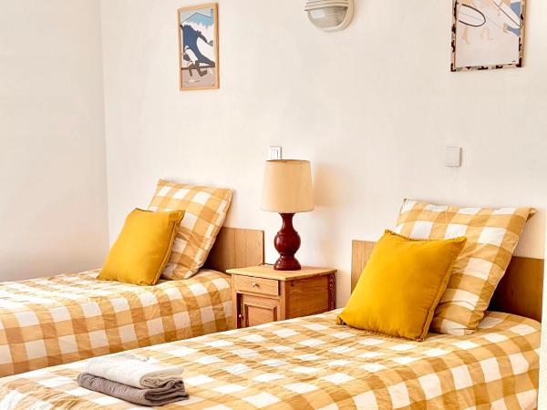 Maison Notre Dame des Apôtres : photo 9 de la chambre chambre lits jumeaux avec salle de bains privative