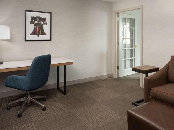 Hilton Garden Inn Philadelphia Center City : photo 4 de la chambre suite deluxe avec lit king-size