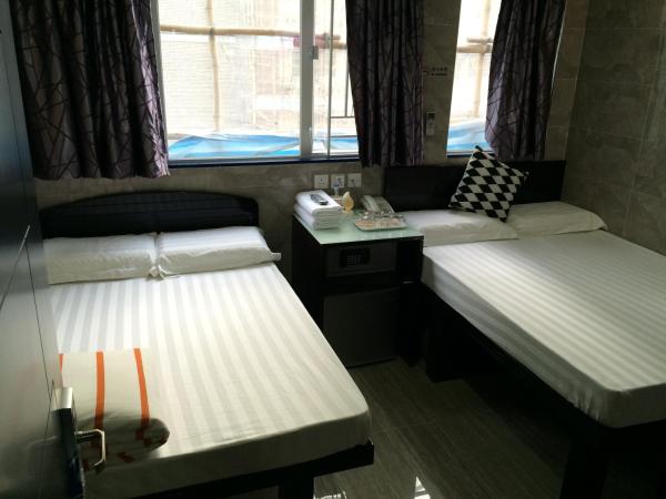 Modern : photo 8 de la chambre chambre familiale