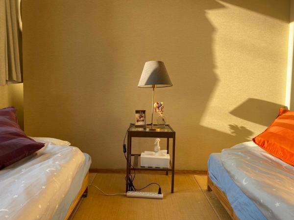 Bonfire Hostel Osaka : photo 5 de la chambre chambre de style japonais avec salle de bains commune