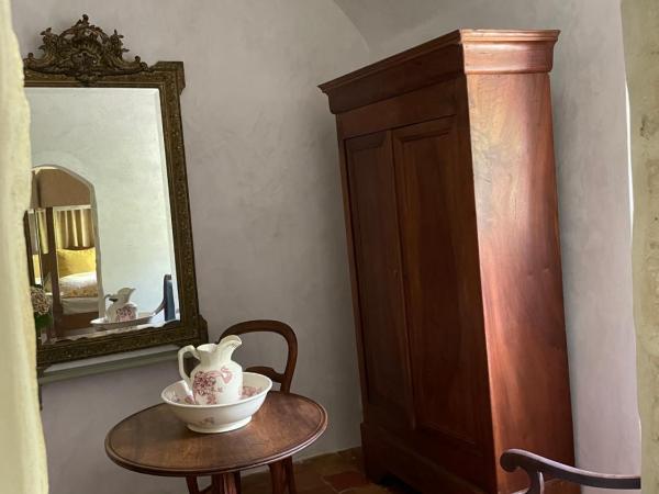 Domaine du Couvent de Saint Julien : photo 3 de la chambre chambre lits jumeaux avec salle de bains privative