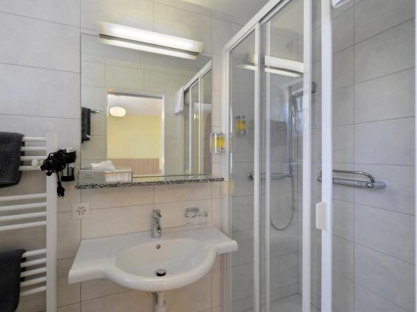 Hotel Derby Interlaken - Action & Relax Hub : photo 2 de la chambre chambre double Économique avec climatisation