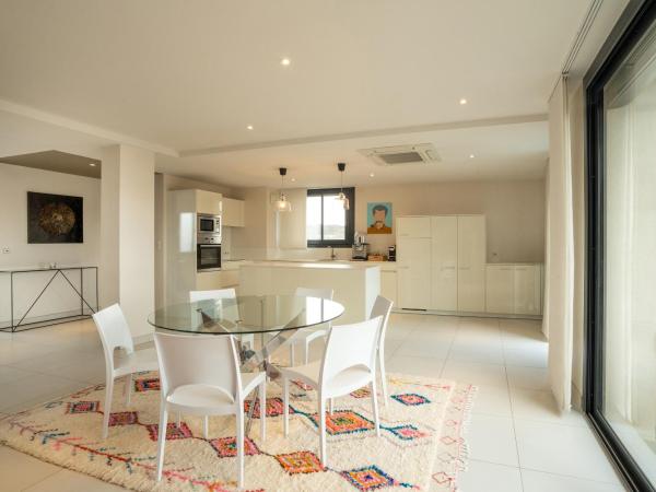 Best Western Hotel Le Quercy : photo 9 de la chambre appartement 2 chambres lit queen-size