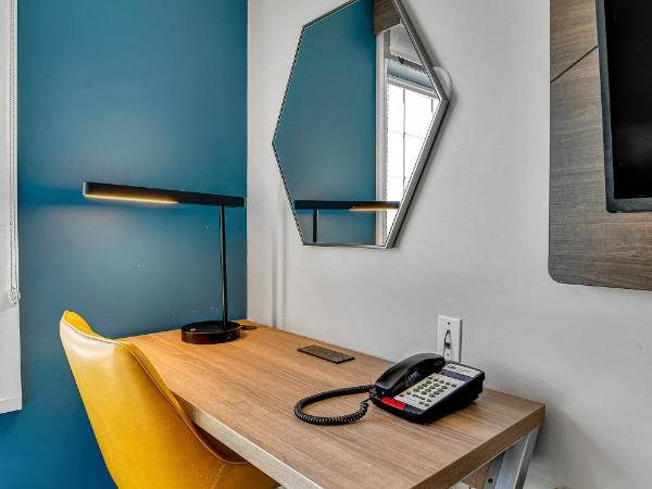 Holiday Inn Express Hotel & Suites Portland - Jantzen Beach, an IHG Hotel : photo 8 de la chambre chambre standard