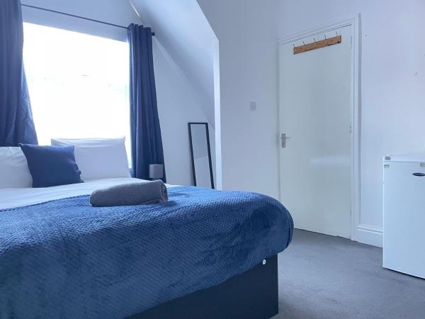 Marroway Shared House : photo 3 de la chambre chambre double avec salle de bains commune