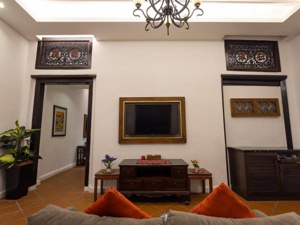 Hotel Puri Melaka : photo 2 de la chambre suite lit king-size