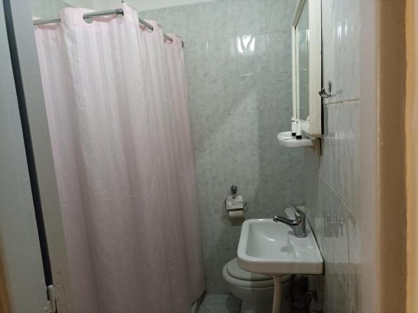 Elite Hotel : photo 6 de la chambre chambre lits jumeaux avec salle de bains privative séparée