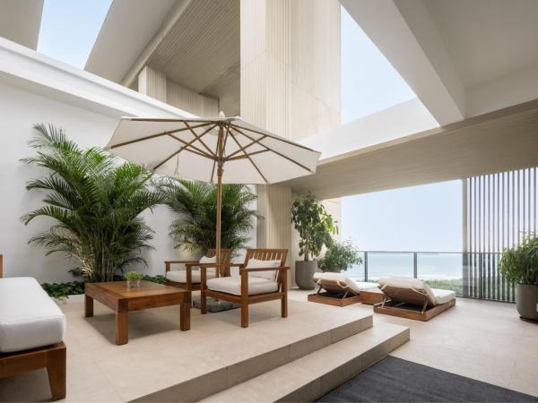 The Sanya EDITION : photo 6 de la chambre suite avec terrasse