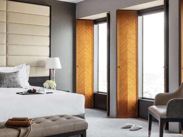 Sofitel Melbourne On Collins : photo 3 de la chambre junior corner king suite with bay and river view