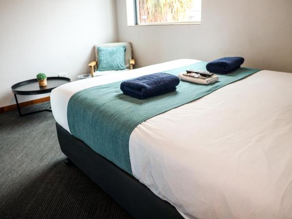 Nomads St Kilda : photo 2 de la chambre chambre double avec salle de bains privative