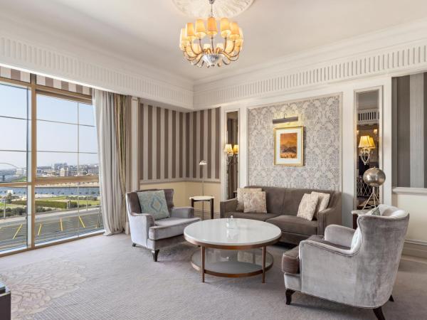 Al Habtoor Palace - Preferred Hotels & Resorts : photo 4 de la chambre suite diplomate