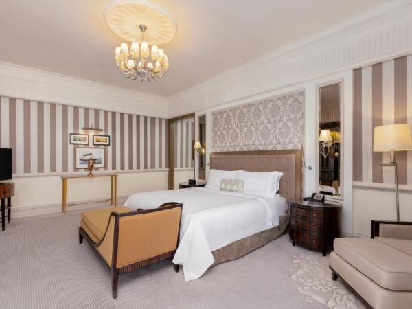 Al Habtoor Palace - Preferred Hotels & Resorts : photo 2 de la chambre suite lit king-size ambassador
