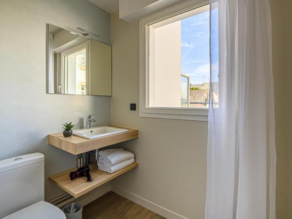 Appart Hôtel Le Liberté Vannes Centre-Ville : photo 1 de la chambre studio confort