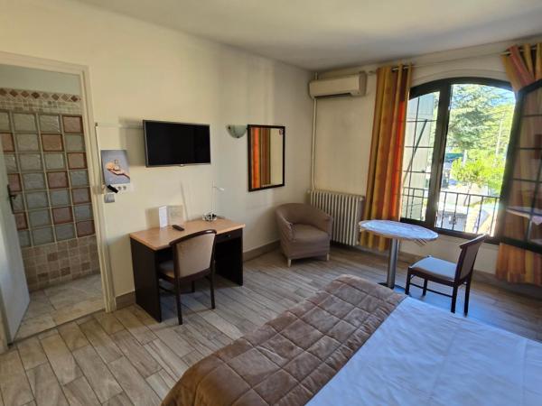 Auberge les Aromes : photo 2 de la chambre chambre triple